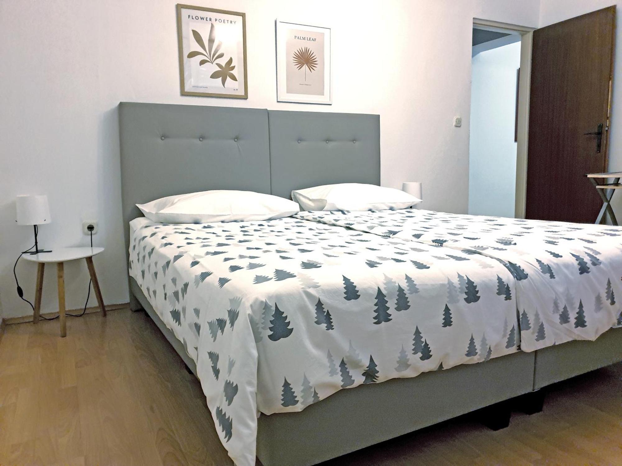 Apartments Tena With Private Parking Pula Exterior photo