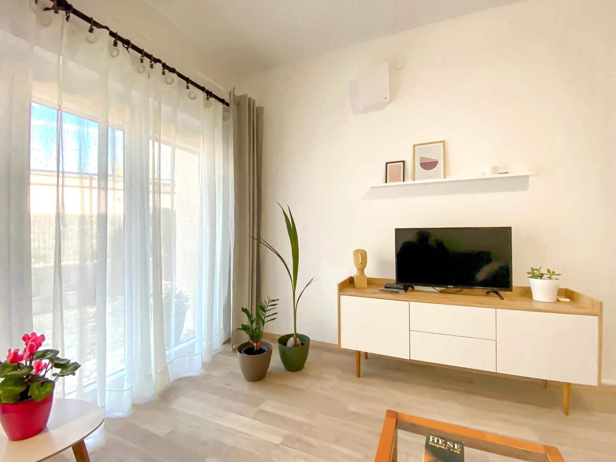 Apartments Tena With Private Parking Pula Exterior photo