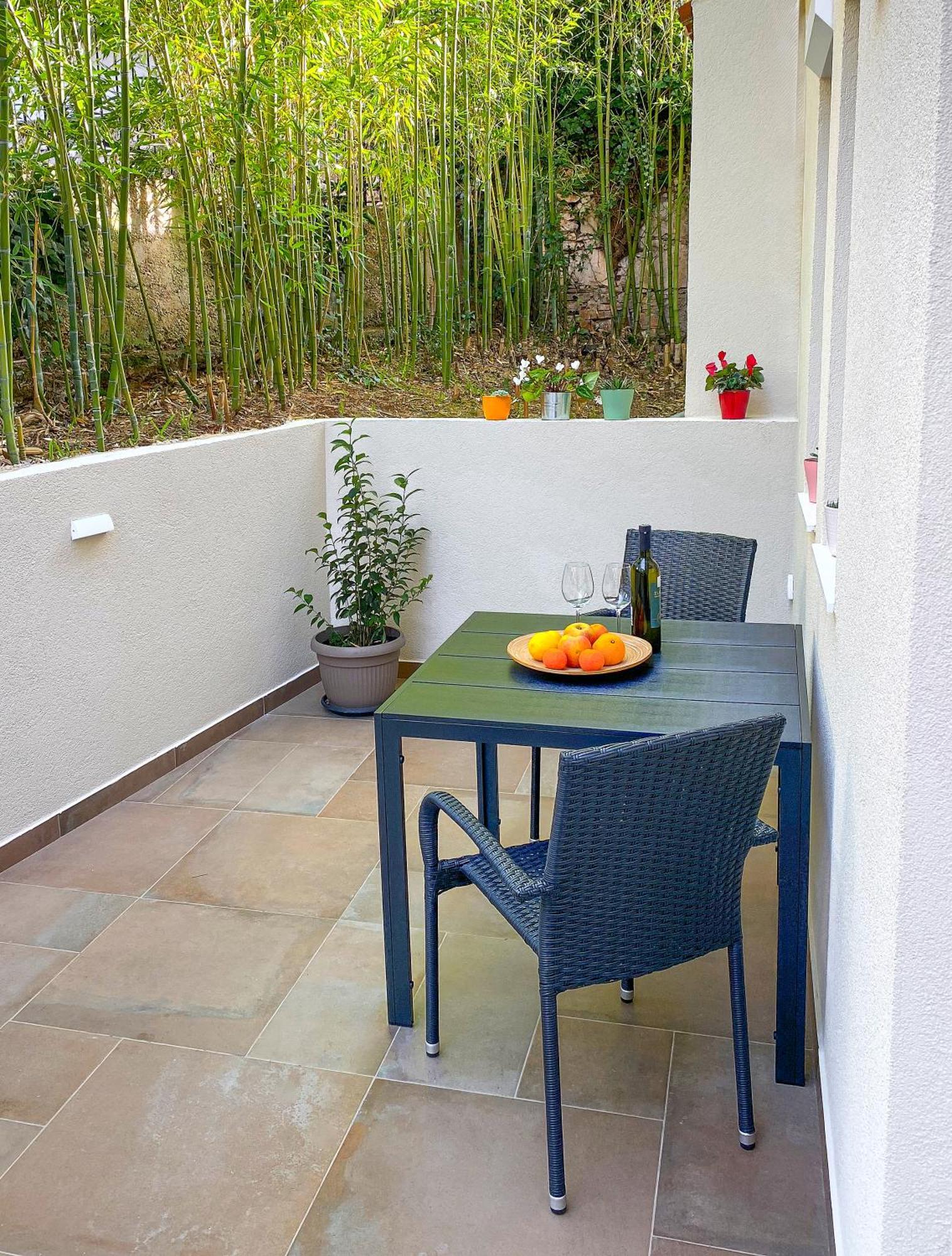 Apartments Tena With Private Parking Pula Exterior photo