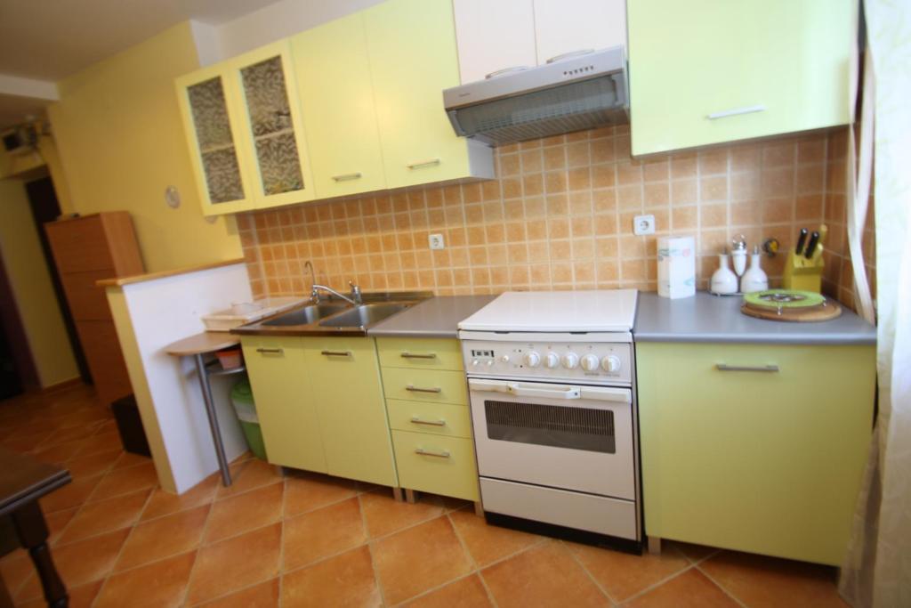 Apartments Tena With Private Parking Pula Room photo