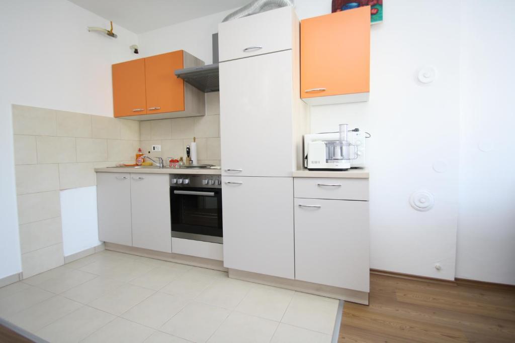 Apartments Tena With Private Parking Pula Room photo